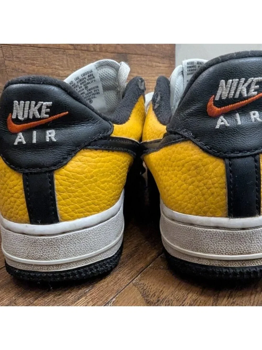 Nike Air Force 1 LV8 runners. Gold & black, Youth size 5.5.